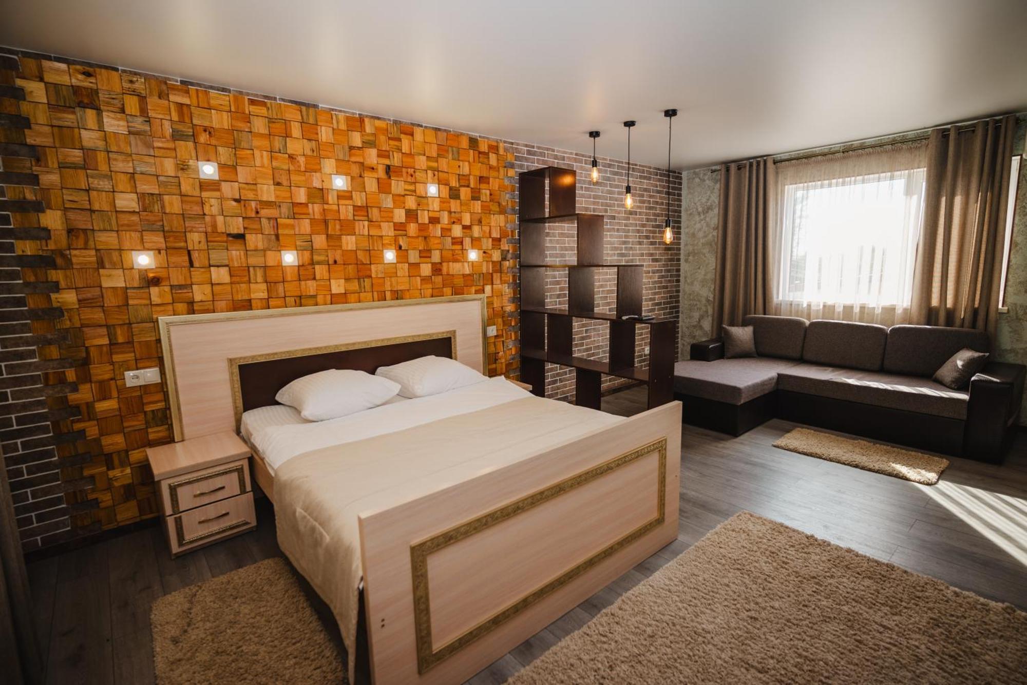 Hotel Butterfly Sadove Екстериор снимка